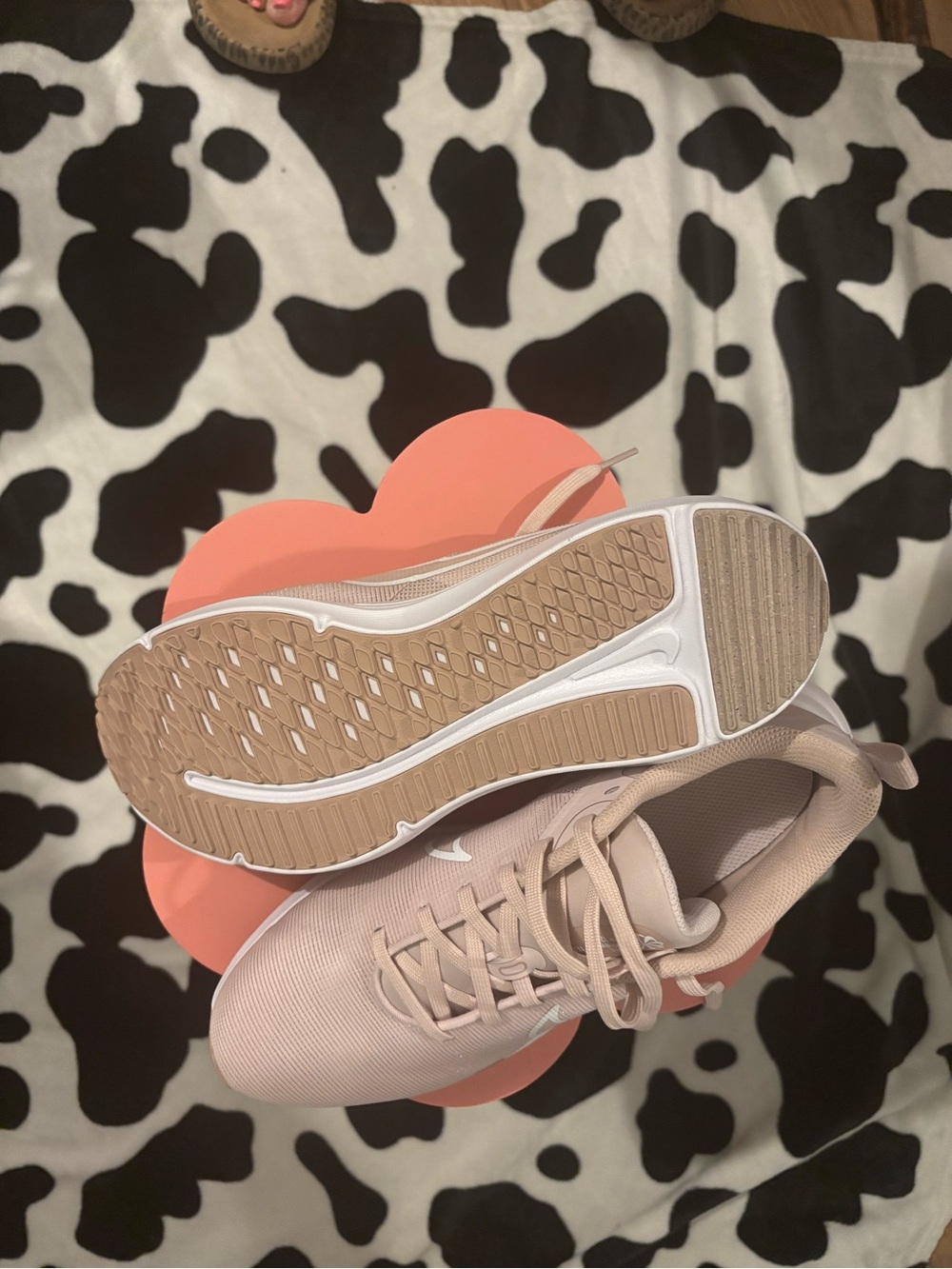 Nike Women’s Blush Pink Low-Top Lace-Up Sneakers - Picture 7 of 16